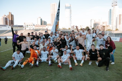 SEGUNDONA PARANAENSE: Em casa, Galo Maringá goleia o Nacional de Campo Mourão e está de volta a 1ª Divisão do Campeonato Paranaense